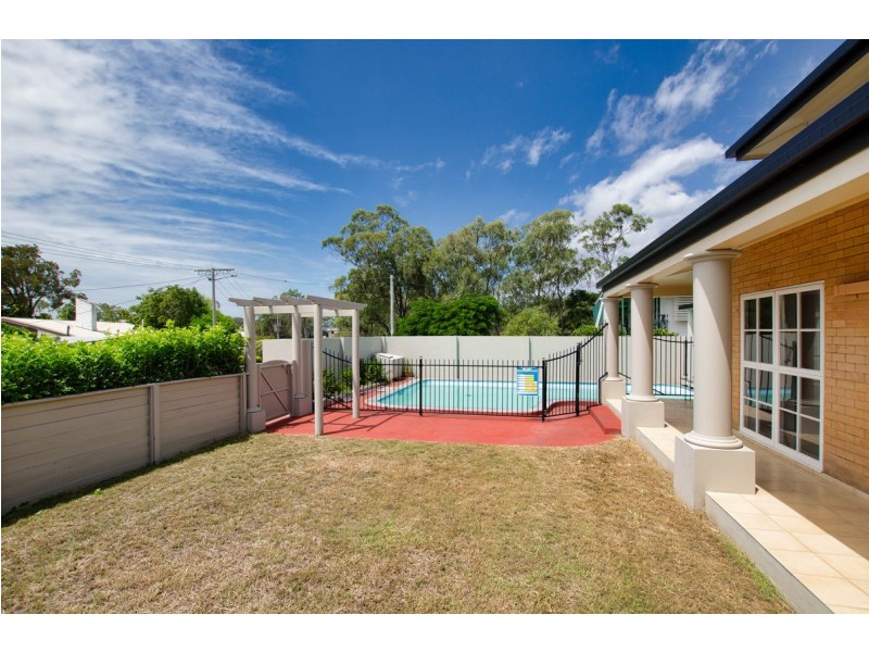 19 Hill Crescent, West Gladstone QLD 4680