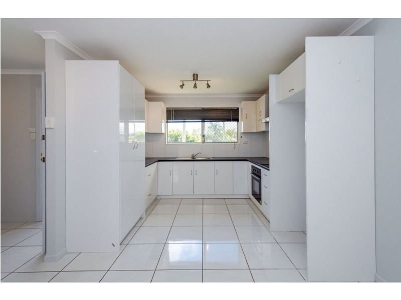 3 Tuna Street, Toolooa QLD 4680