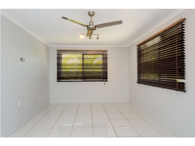 3 Tuna Street, Toolooa QLD 4680