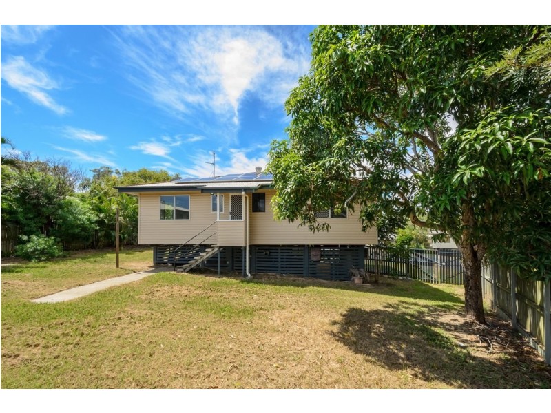 3 Tuna Street, Toolooa QLD 4680