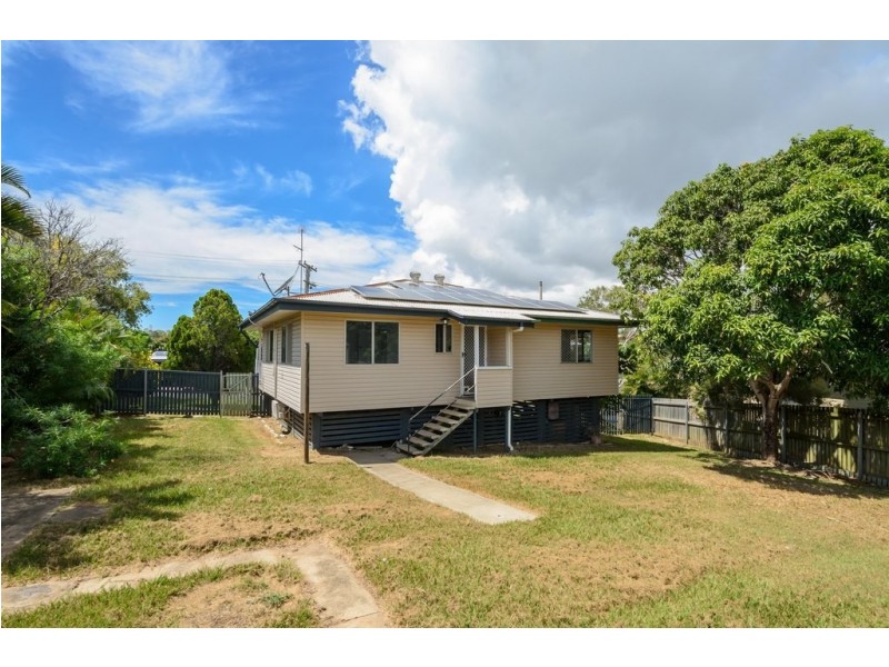 3 Tuna Street, Toolooa QLD 4680