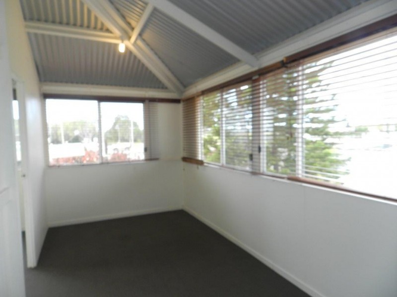 2 Herbert Street, Gladstone QLD 4680