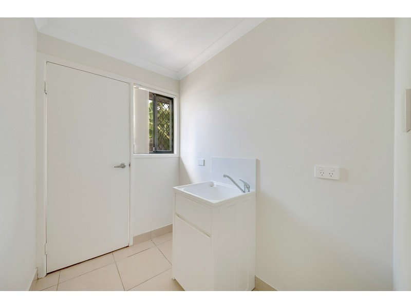 159b J Hickey Avenue, Clinton QLD 4680