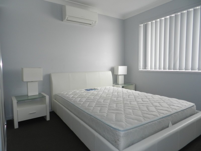 16 Fowler Street, West Gladstone QLD 4680