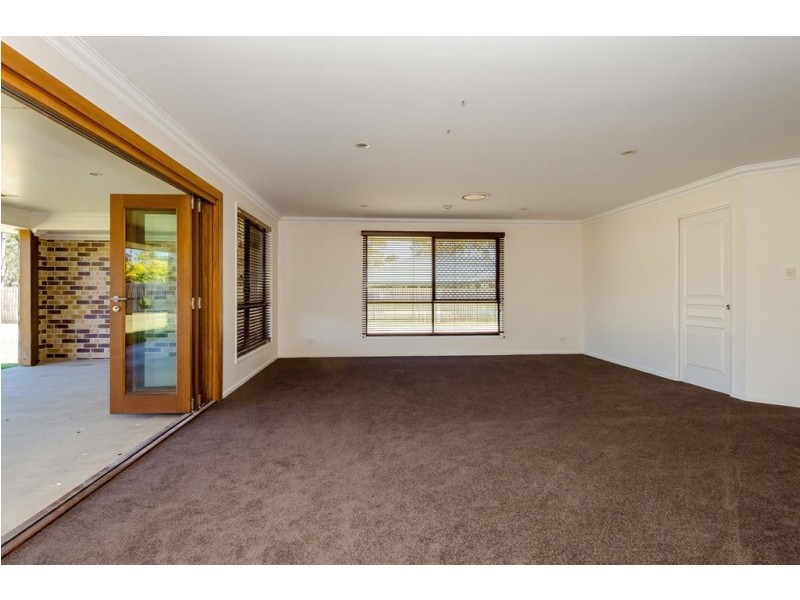 26 PARKSVILLE DRIVE, New Auckland QLD 4680