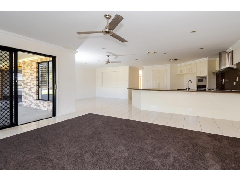 26 PARKSVILLE DRIVE, New Auckland QLD 4680