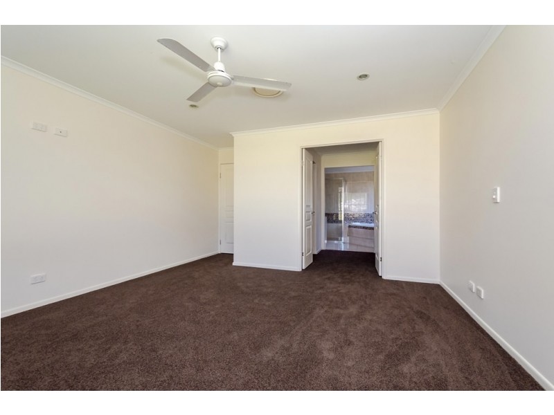 26 PARKSVILLE DRIVE, New Auckland QLD 4680