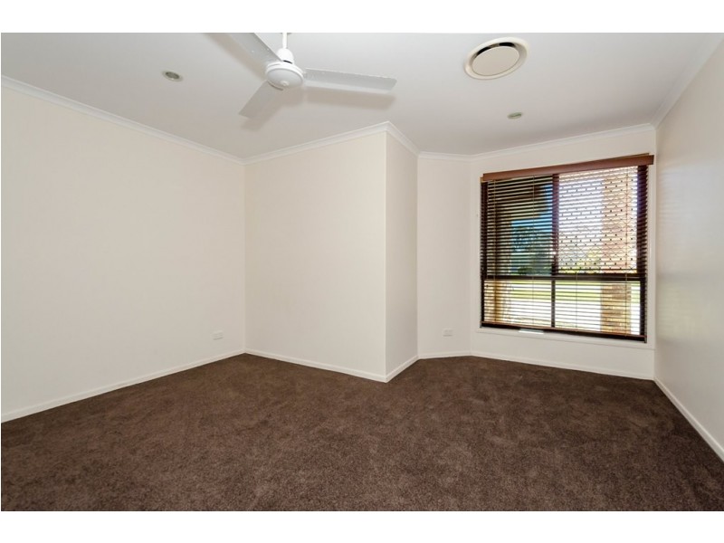 26 PARKSVILLE DRIVE, New Auckland QLD 4680