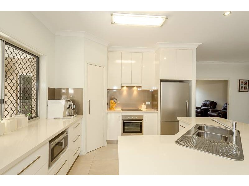 14 Oasis Court, South Gladstone QLD 4680