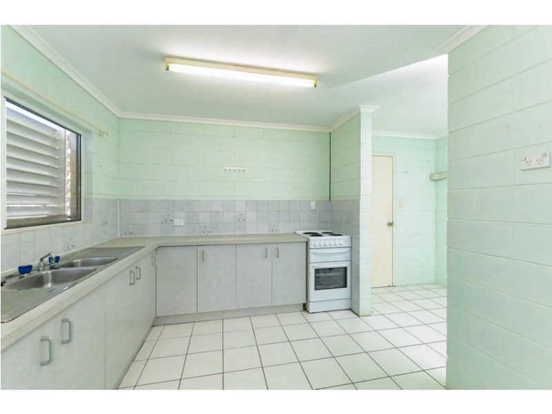 25 FLETCHER STREET, West Gladstone QLD 4680