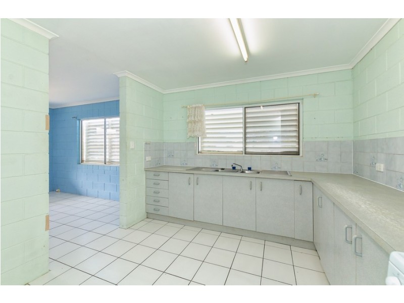 25 FLETCHER STREET, West Gladstone QLD 4680