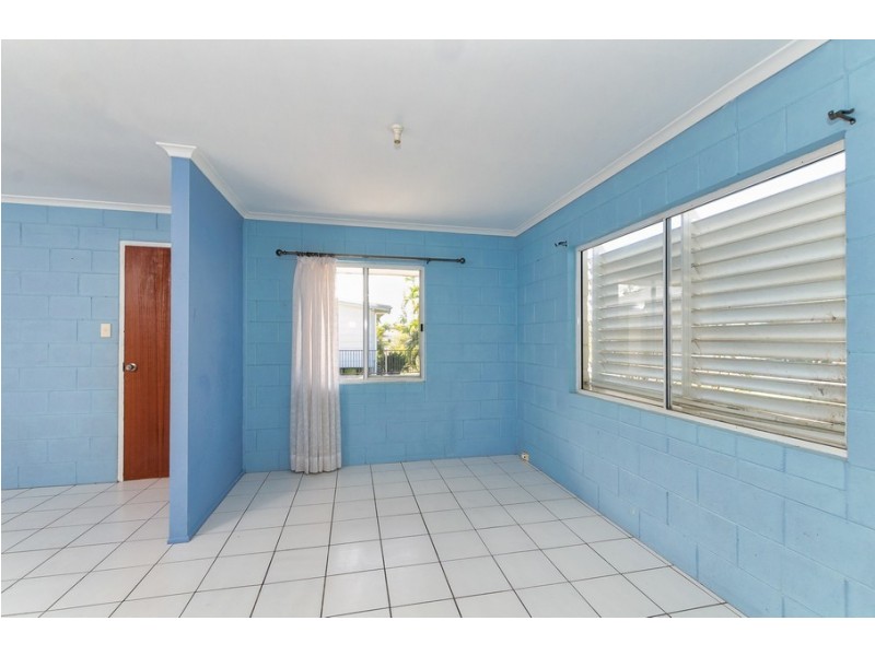 25 FLETCHER STREET, West Gladstone QLD 4680