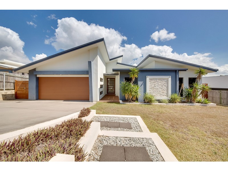 4 Wyara Close, Clinton QLD 4680