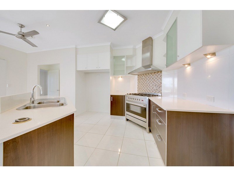 4 Wyara Close, Clinton QLD 4680