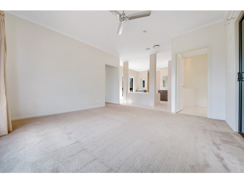 4 Wyara Close, Clinton QLD 4680