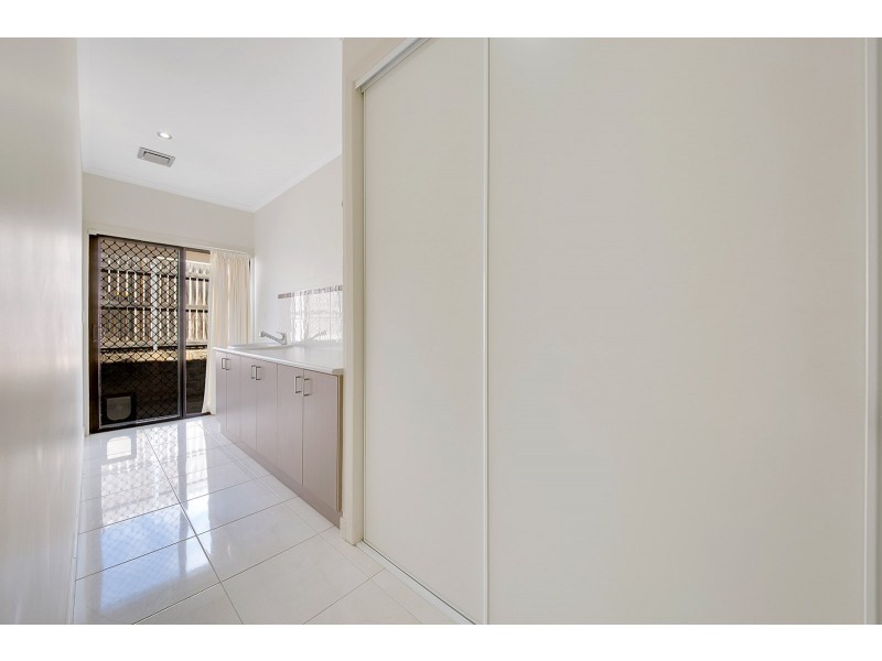 4 Wyara Close, Clinton QLD 4680