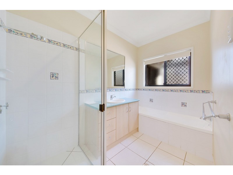 18 DORINDA CLOSE, Clinton QLD 4680