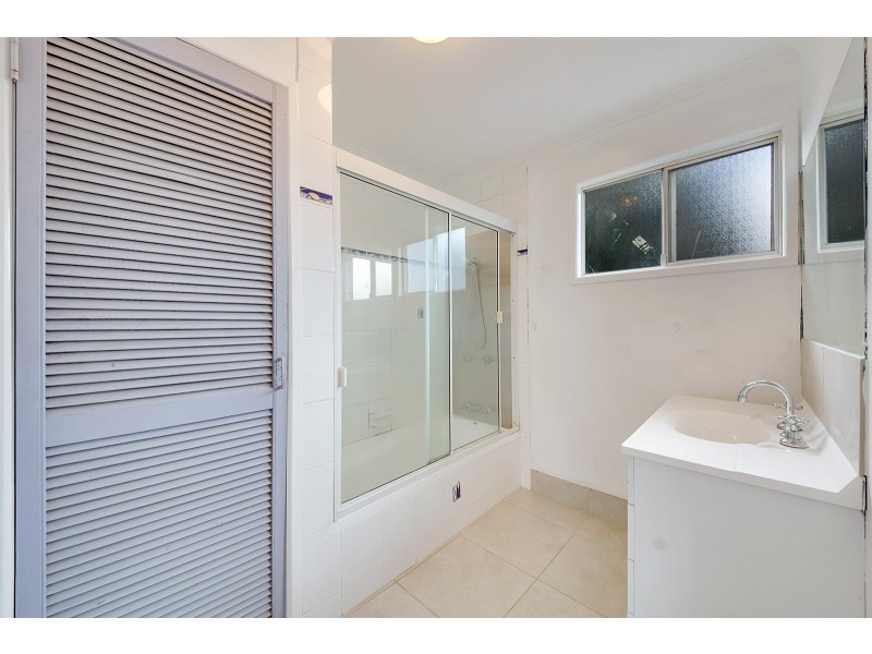 6 Mallee Court, Sun Valley QLD 4680