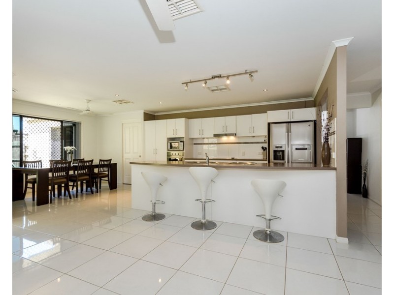 3 Southern Cross Close, Telina QLD 4680