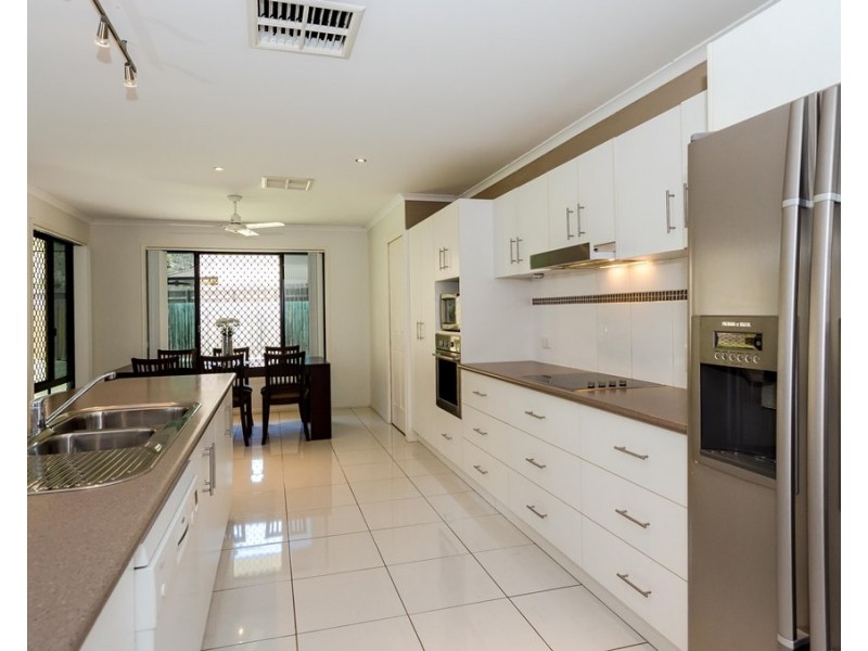 3 Southern Cross Close, Telina QLD 4680
