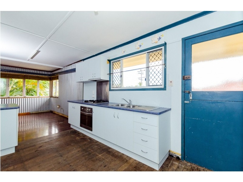 10 Elizabeth Street, South Gladstone QLD 4680