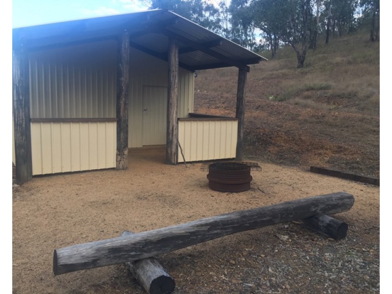 591 Hutt Creek Road, Bracewell QLD 4695