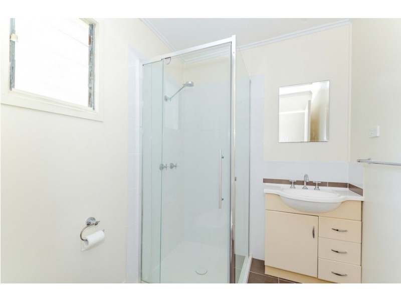 18-20 Grayson Street, West Gladstone QLD 4680