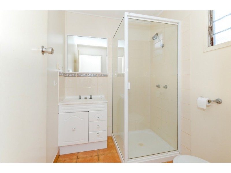 18-20 Grayson Street, West Gladstone QLD 4680