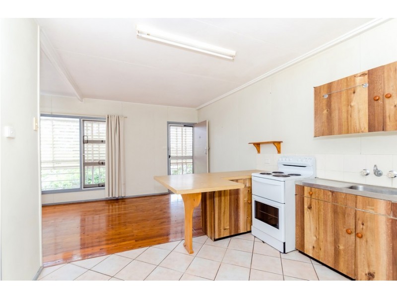 18-20 Grayson Street, West Gladstone QLD 4680