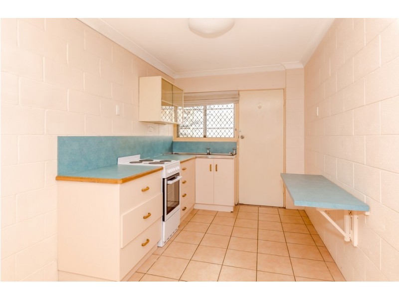 37 SCENERY STREET, West Gladstone QLD 4680