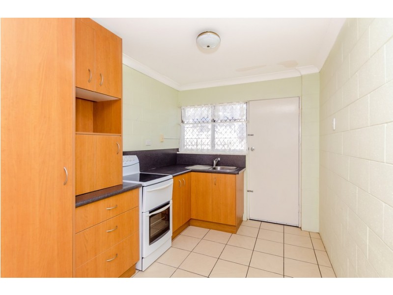 37 SCENERY STREET, West Gladstone QLD 4680