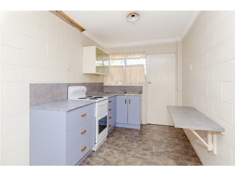 37 SCENERY STREET, West Gladstone QLD 4680