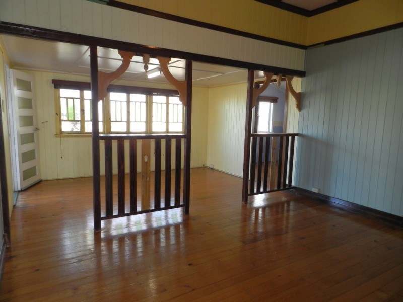 14 Pier Street, South Gladstone QLD 4680