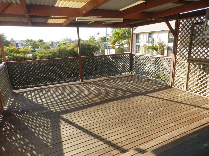 14 Pier Street, South Gladstone QLD 4680