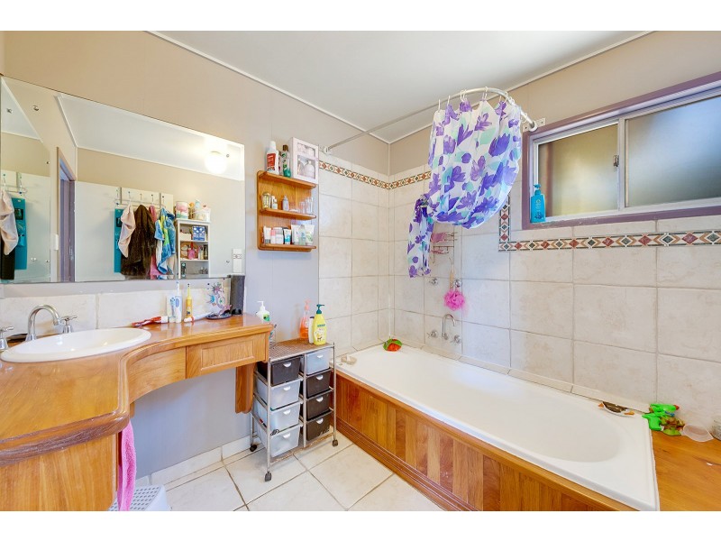 12 McDonald Street, Clinton QLD 4680