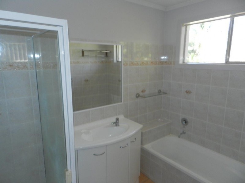 39 Robert Street, South Gladstone QLD 4680