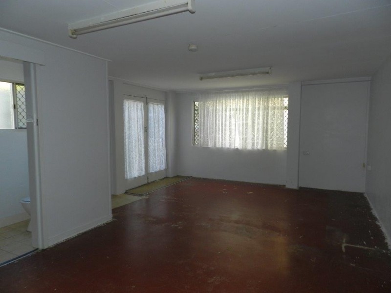 39 Robert Street, South Gladstone QLD 4680