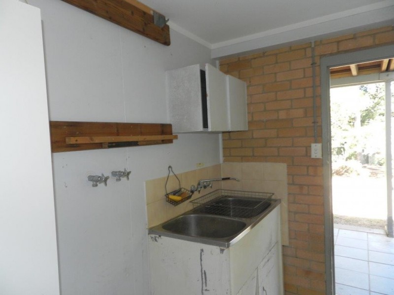 39 Robert Street, South Gladstone QLD 4680