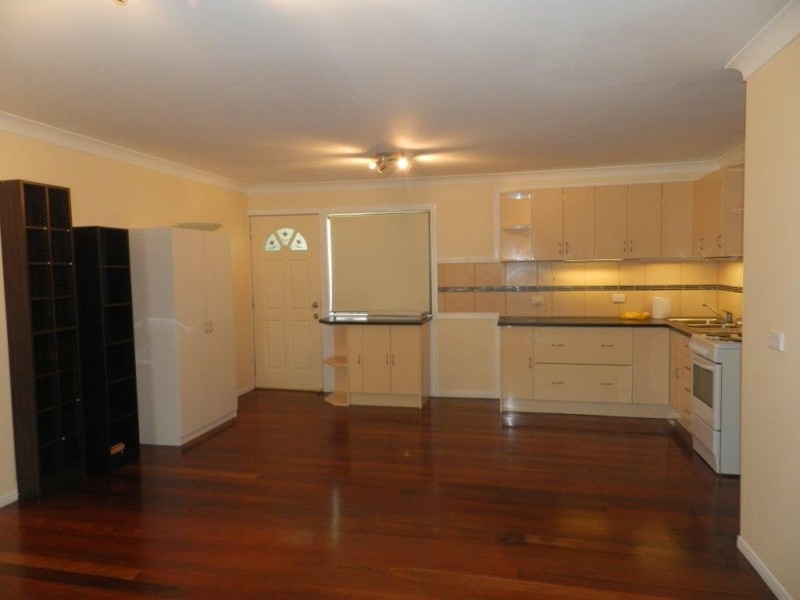 34 Rossella Street, West Gladstone QLD 4680