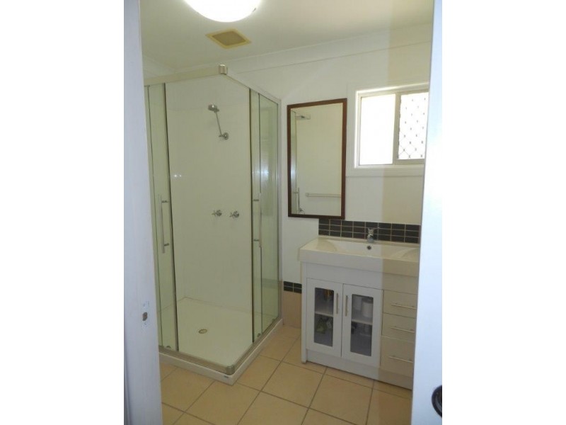 34 Rossella Street, West Gladstone QLD 4680
