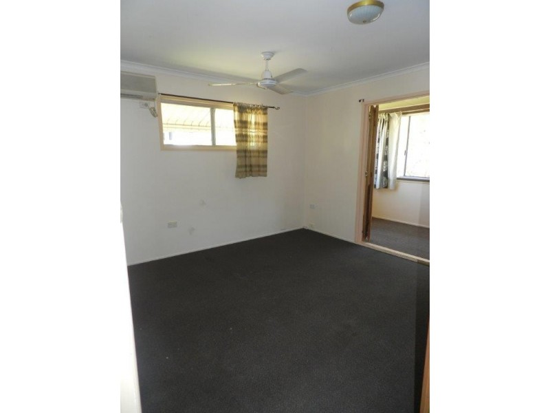 98 Elizabeth Street, South Gladstone QLD 4680