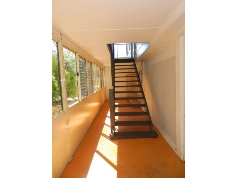98 Elizabeth Street, South Gladstone QLD 4680