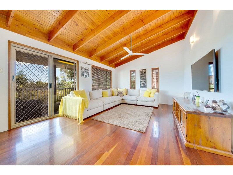 9 Dame Pattie Avenue, Clinton QLD 4680