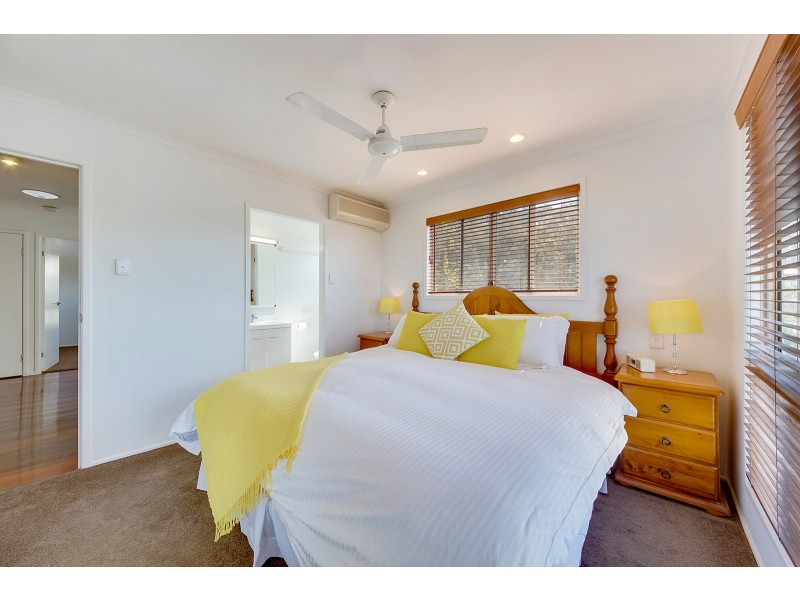 9 Dame Pattie Avenue, Clinton QLD 4680
