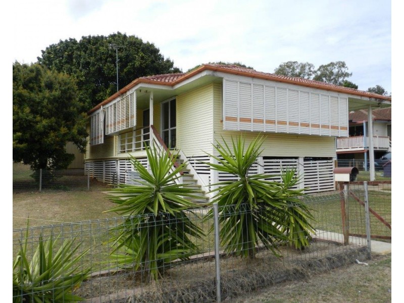 20 Charles Street, West Gladstone QLD 4680