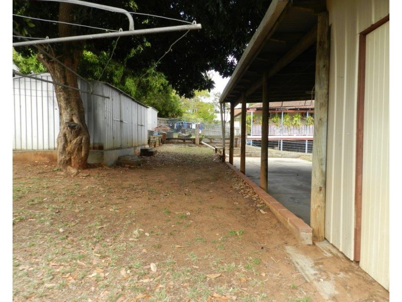 20 Charles Street, West Gladstone QLD 4680