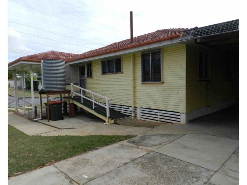 20 Charles Street, West Gladstone QLD 4680