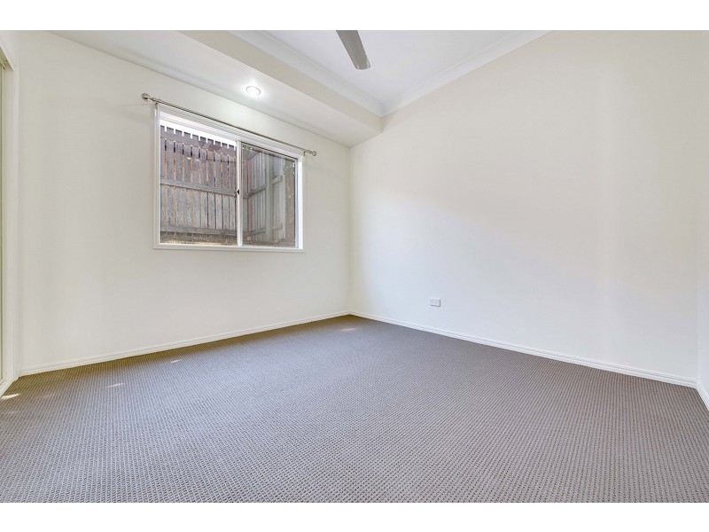 16 Viewpoint Way, New Auckland QLD 4680