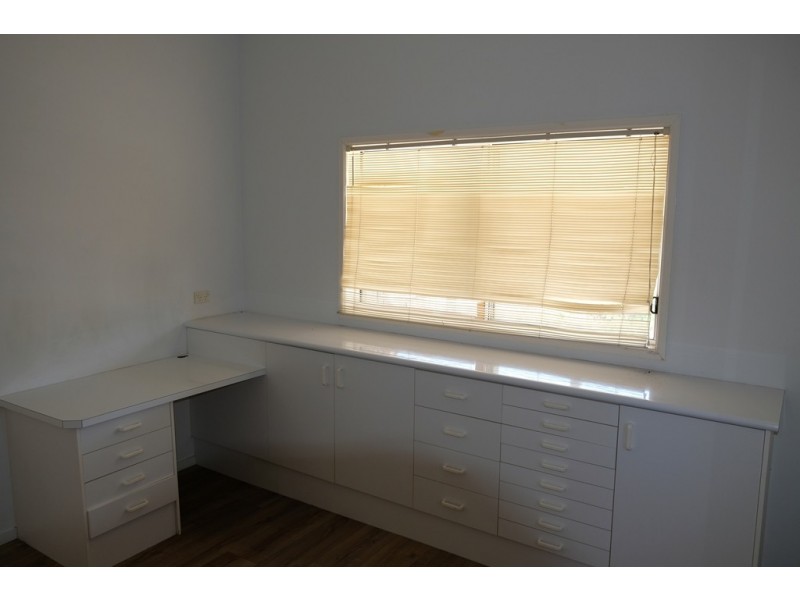 19 Dawson Road, West Gladstone QLD 4680