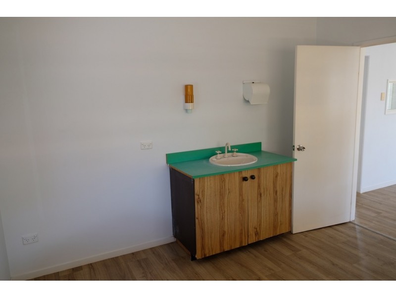 19 Dawson Road, West Gladstone QLD 4680